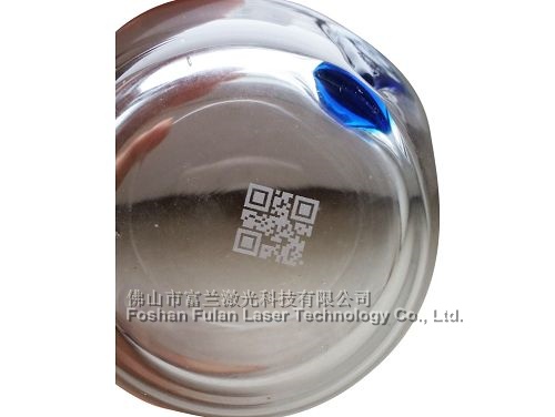 鋼化(huà)玻璃激光(guāng)打标二維碼