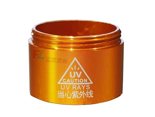 電(diàn)鍍鋁手電(diàn)筒弧面激光(guāng)打标